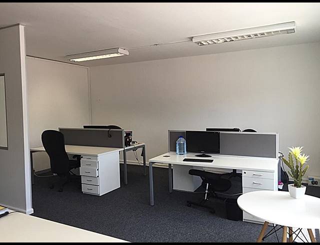 107M² OFFICE TO LET IN WESTLAKE